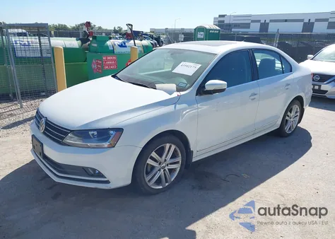 2017 Volkswagen Jetta 1.8T Sel z USA, uszkodzony, nr VIN 3VWL17AJ1HM232767